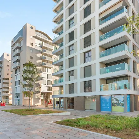 Loctowers A3-3-1 By Interhome Apartamento Locarno